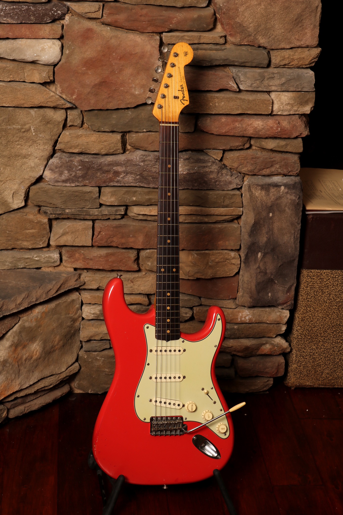 fender stratocaster fiesta red 1962