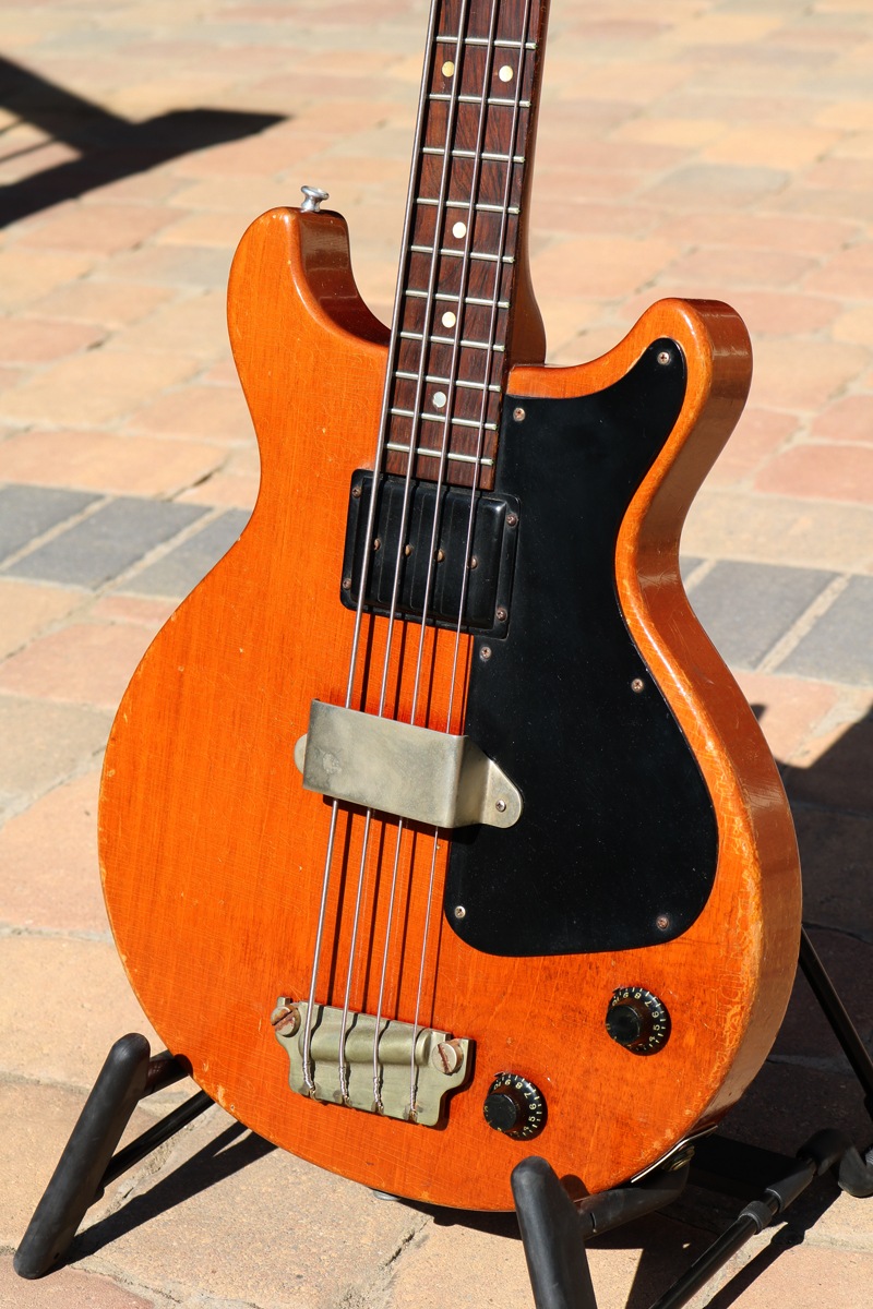 Vintage Bass Guitar – Telegraph