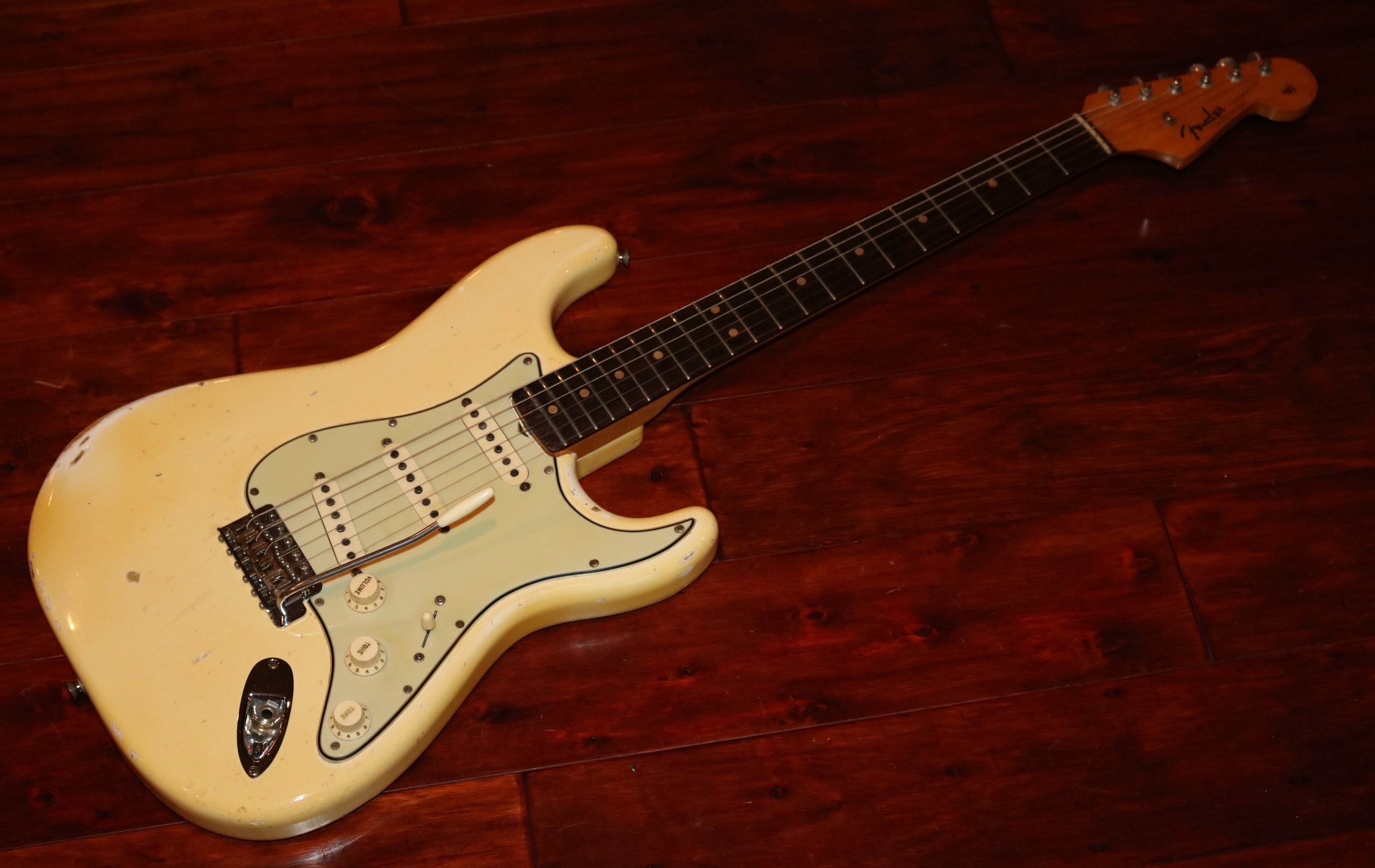 1964 Fender Stratocaster | Garys Classic Guitars & Vintage Guitars LLC